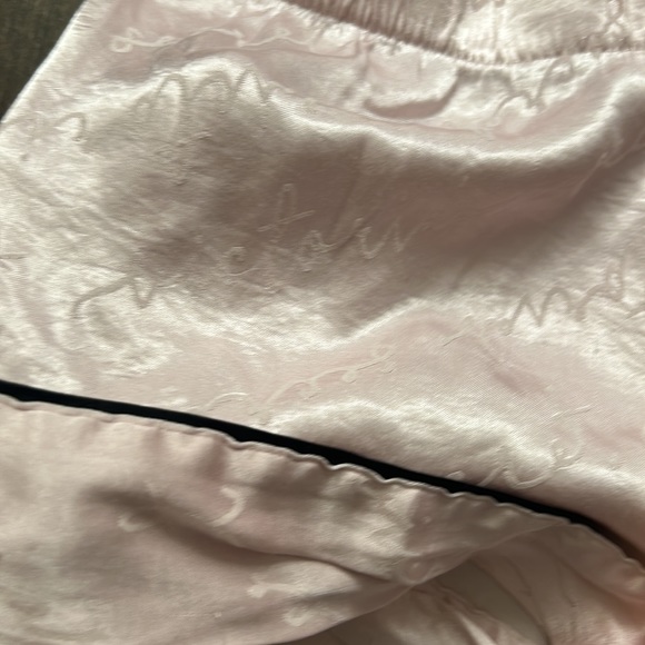 Victoria’s Secret Taylor Hill Light Pink Satin Sleep Shorts Size Medium - Picture 6 of 7